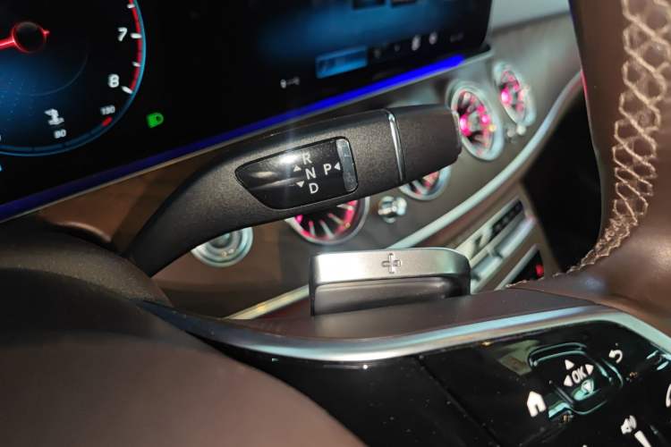 Used Mercedes-Benz E-Class 2023 Updated E 300 L Fashion Edition
