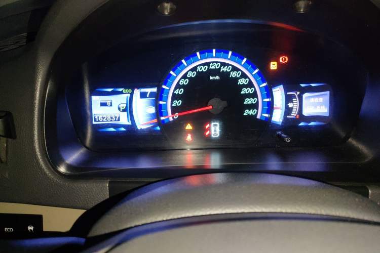 Used BYD M6 2015 2.4L Automatic Prestige Edition