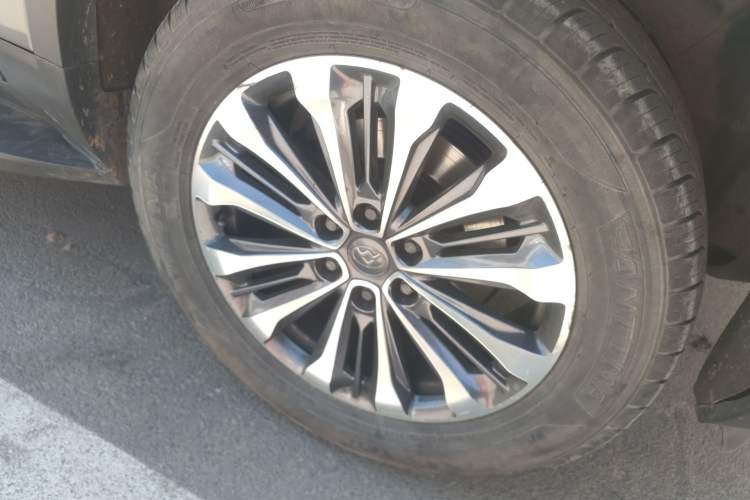 Used SAIC MAXUS D90 2017 2.0T Automatic All-Wheel Drive Sirius Right Front Wheel Hub