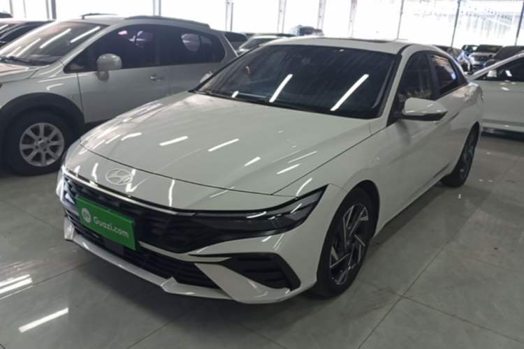 Used Hyundai Elantra 2023 1.5L CVT LUX Prestige Edition