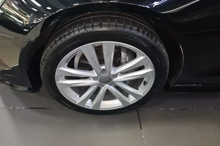 Used Audi A6L 2018 30th Anniversary Edition 35 TFSI Sport Edition Exterior 4