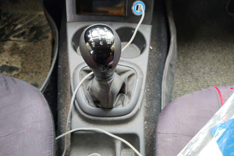 Used Dongfeng Fengon 330 2014 1.3L Manual Utility Version DK13-07 Gear Lever
