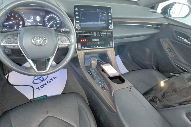 Used Toyota Avalon 2021 2.5L Luxury Edition Audio And AC Panel