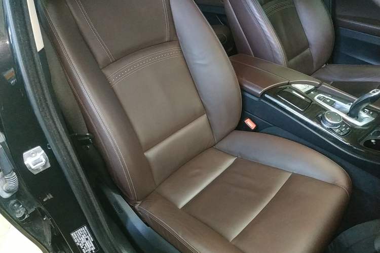 Used BMW 5 Series 2017 525Li Luxury Design Package Right Front Seat