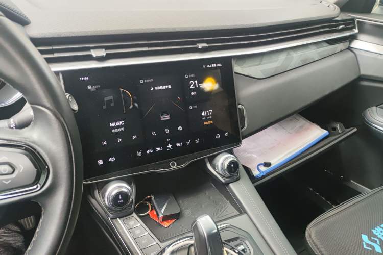 Used Lynk & Co 01 2021 2.0TD Two-Wheel-Drive Pro Trim Audio And AC Panel