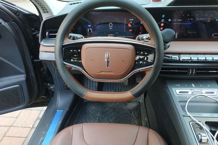 Used Lincoln Z 2024 2.0T Two-Wheel Drive Luxury Hybrid Version Steering Wheel