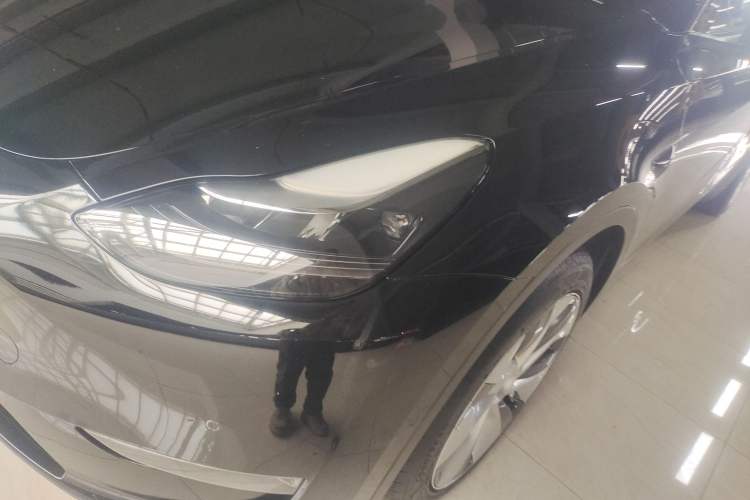 Used Tesla Model Y 2022 Long-Range All-Wheel-Drive Version