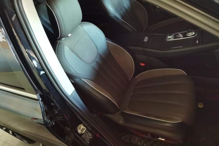 Used Ford Equator 2023 EcoBoost 225 Premier 7-Seater (2/2/3)