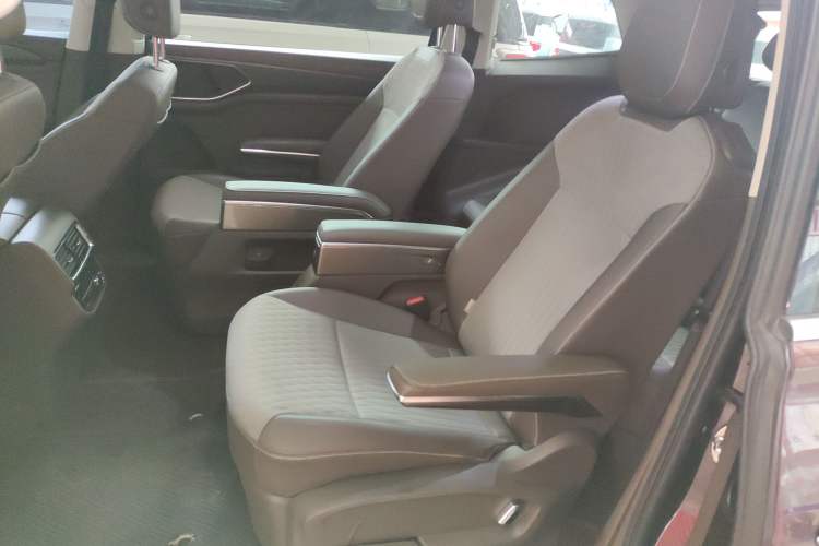 Used Volkswagen Viloran 2022 330TSI Business Edition
