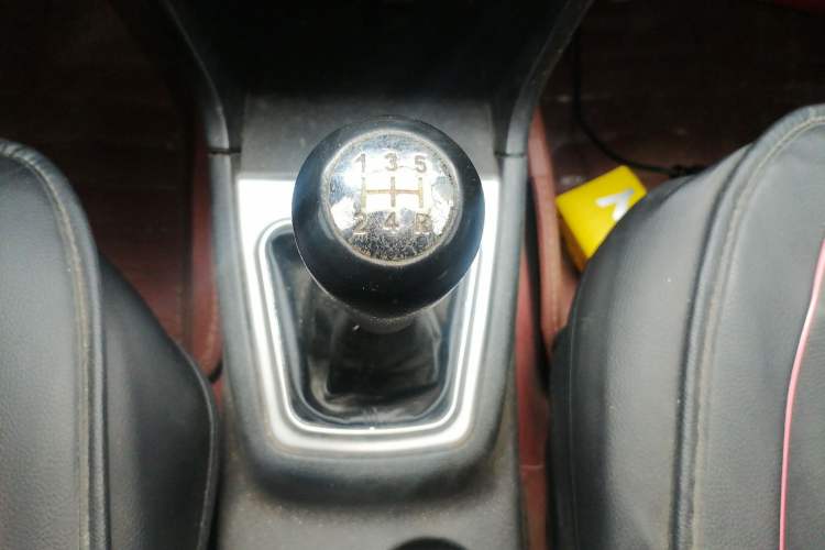 Used CHANGAN KAICHENG Ounuo S 2014 1.3L Happiness Model Gear Lever
