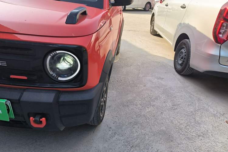 Used Geely Galaxy Panda 2025 210km Panda Rider Left Front Headlight