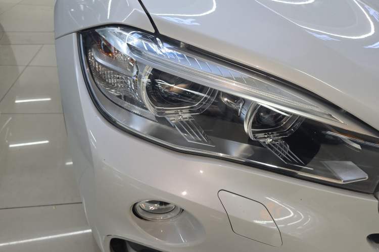 Used BMW X6 2015 xDrive28i Right Front Headlight