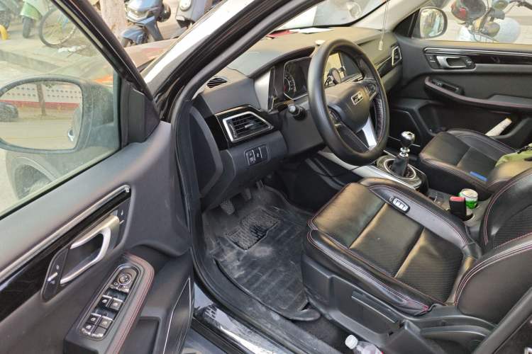 Used Zotye Domy X5 2015 1.5T Manual Luxury Model China V Standard
