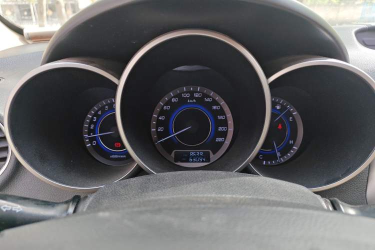 Used CHANGAN Eado 2015 1.6L Manual Luxury Model China IV Standard