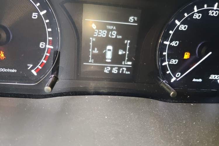 Used CHANGAN OSHAN X70A 2019 1.5L Manual Basic Version China VI Standard