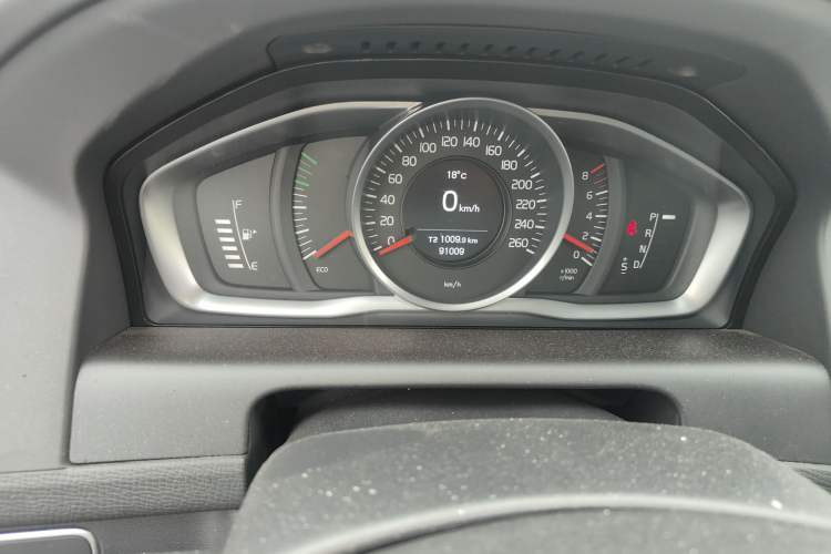 Used Volvo XC60 2015 T5 Smart Upgrade Model
