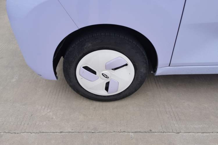 Used Chery QQ Ice Cream 2022 170km Sundae Phosphate Lithium-Ion