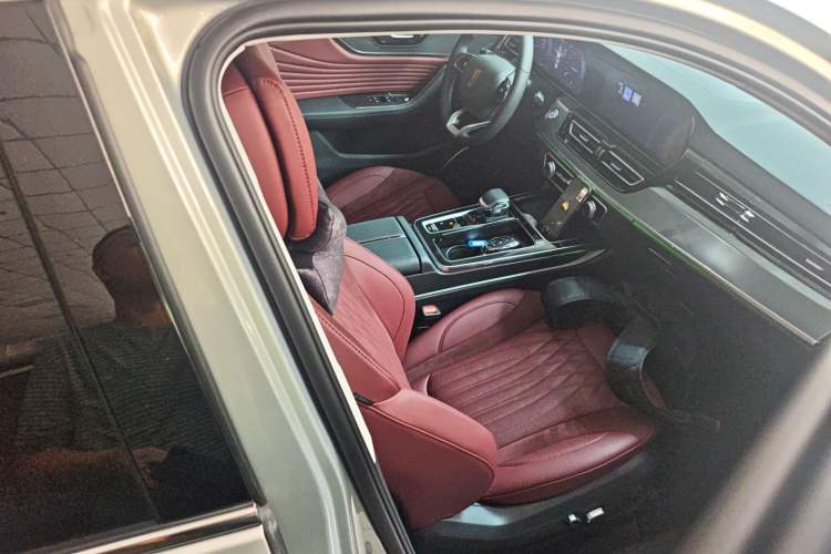 Used Hongqi HS5 2023 2.0T Qixiang Pro Edition Right Front Seat