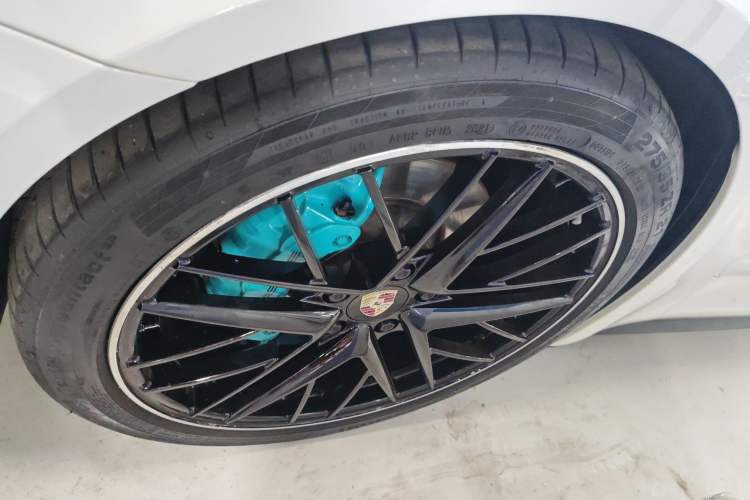 Used Porsche Panamera 2021 Panamera Executive Long Wheelbase 2.9T Left Front Wheel Hub