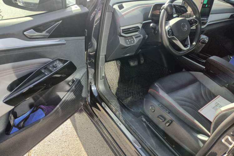 Used Volkswagen ID.4 CROZZ 2022 High-Performance PRIME Edition Driver Seat