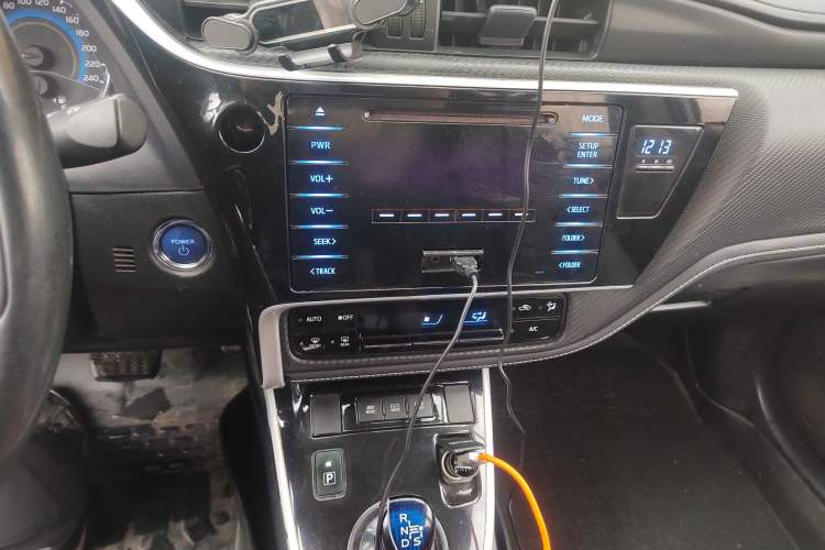 Used Toyota Levin 2017 Revised Dual-Engine 1.8H GS E-CVT Elite Sunroof Version China V Standard