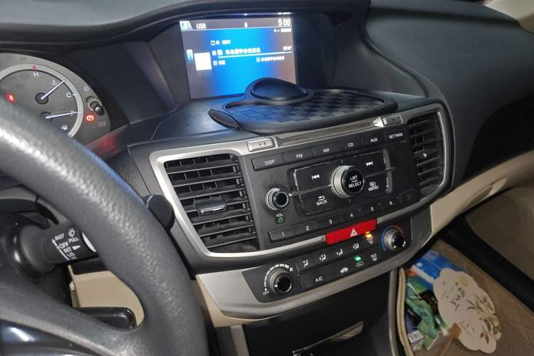 Used Honda Accord 2015 2.0L LX Comfort Edition Audio And AC Panel