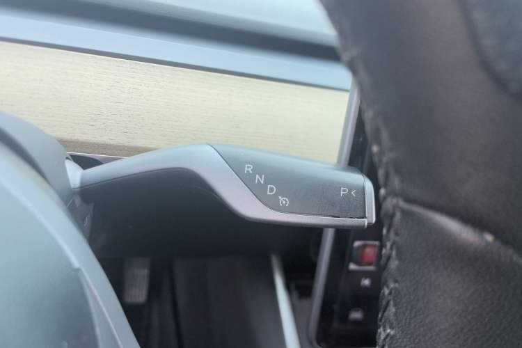 Used Tesla Model 3 2019 Standard Range Rear-Drive Upgraded Version
