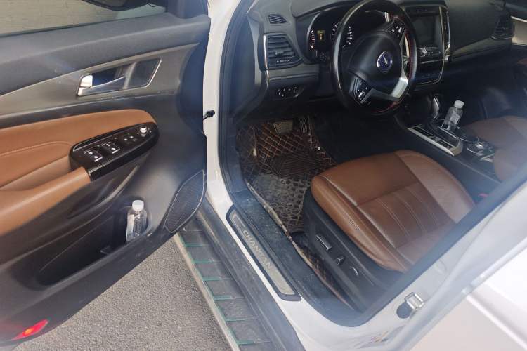 Used CHANGAN CS95 2017 2.0T Two-Wheel Drive Zhiyuan Edition