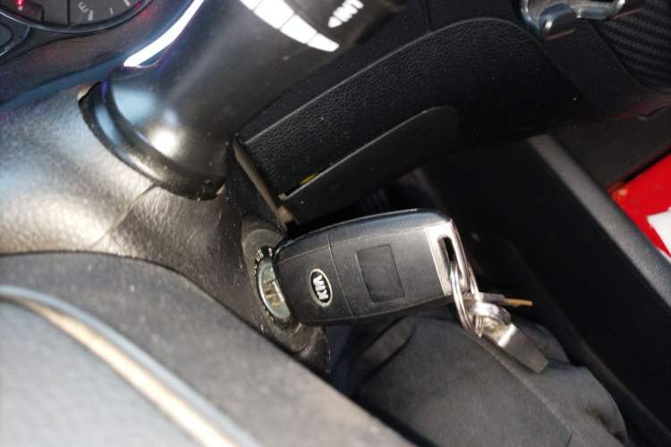 Used Kia K3 2013 1.6L Manual GLS Vehicle Key