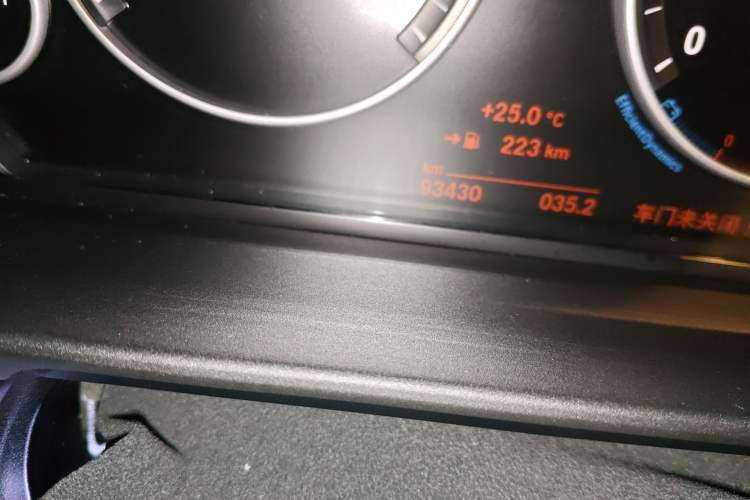 Used BMW 5 Series 2014 525Li Luxury Design Package
