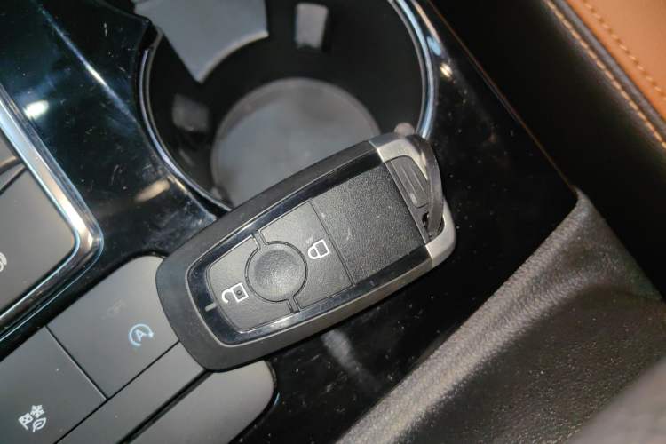 Used Ford Escape 2020 EcoBoost 245 Two-Wheel-Drive Titanium Edition