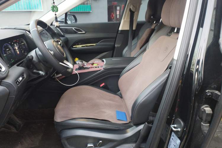 Used Hongqi HS3 PHEV 2025 Model 117km Jingwei Edition Left Front Seat