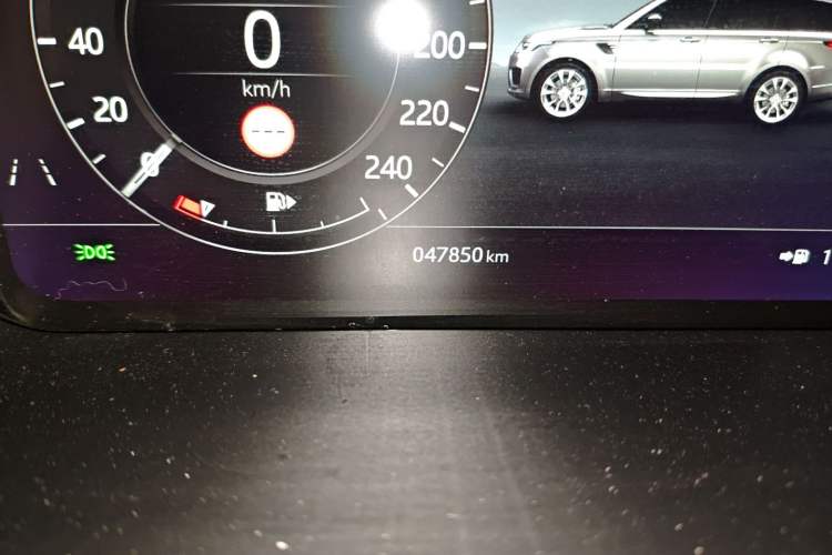 Used Land Rover Range Sport 2022 3.0 L6 YAO Black Edition Odometer Close Up