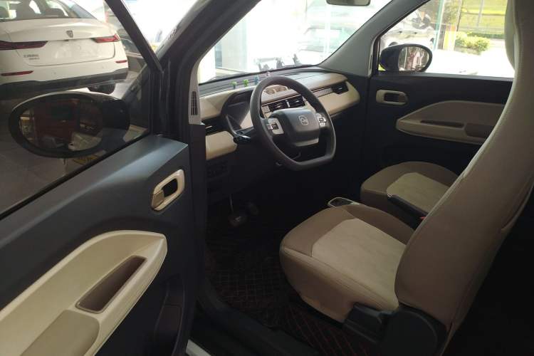 Used Chery QQ Ice Cream 2024 Edition Youth Version 205km Sundae