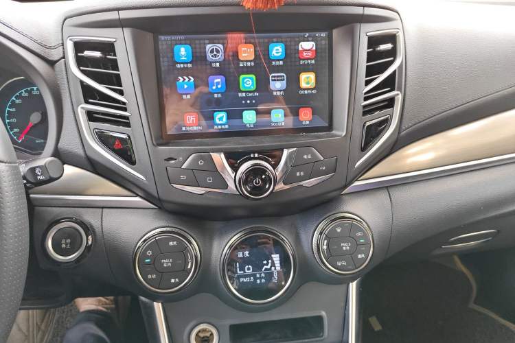 Used BYD Song New Energy 2017 Song DM 1.5TID All-Wheel Drive Luxury Model Audio And AC Panel