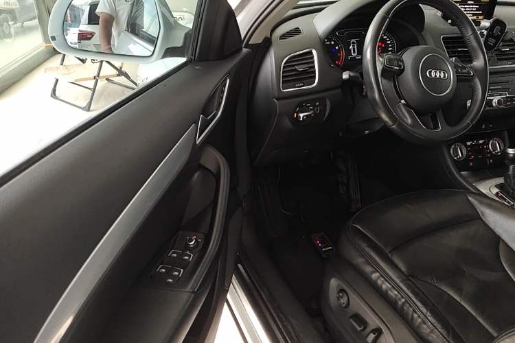 Used Audi Q3 2016 30 TFSI Collector's Edition Comfort Model