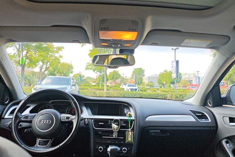 Used Audi A4 2014 40 TFSI allroad quattro plus version
