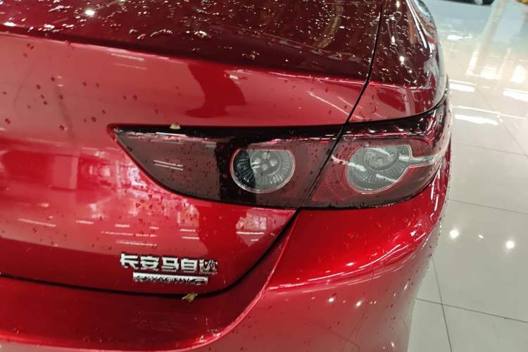 Used Mazda 3 Axela 2020 1.5L Automatic Luxury Version