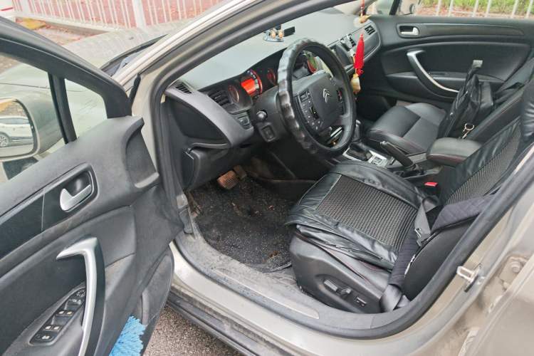 Used Citroen C5 2014 1.6T Automatic Luxury Model Driver Seat