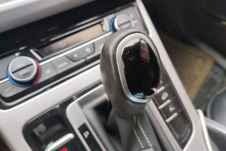 Used Geely Auto Emgrand X7 Sport 2016 1.8TD Automatic Smart Model