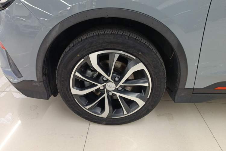Used Geely Auto Emgrand S 2022 1.4T CVT Crossover Player Edition Left Front Wheel Hub