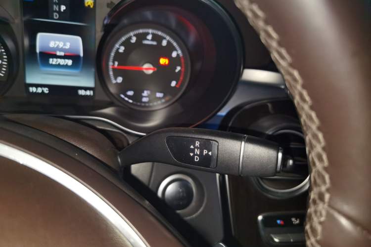 Used Mercedes-Benz GLC 2018 Facelifted GLC 260 4MATIC Dynamic Edition Gear Lever