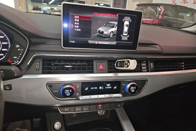 Used Audi A4L 2018 30th Anniversary Edition 40 TFSI Fashion Model
