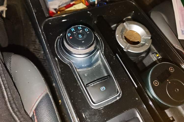 Used Ford Edge 2020 EcoBoost 245 4x4 ST-Line 7-Seater Gear Lever