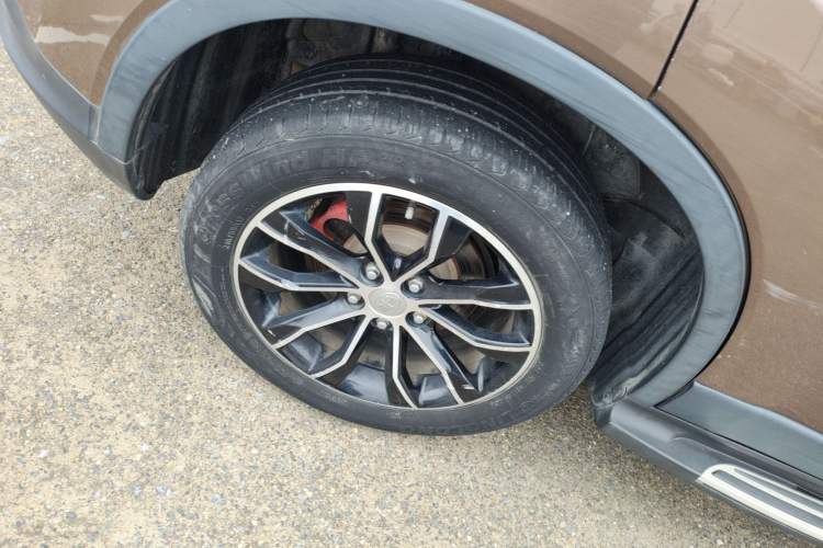 Used FAW Senya R7 2016 1.6L Manual Smart Version Right Rear Wheel Hub