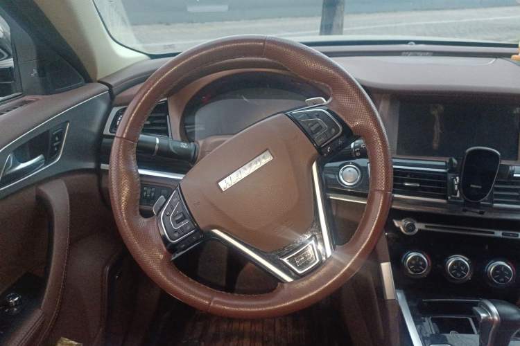 Used Haval H7 2017 Blue Label H7L 2.0T Automatic Prestige Model
