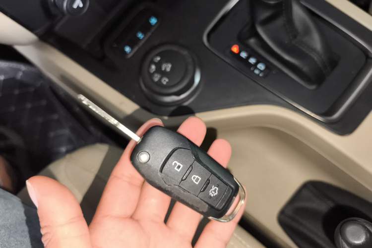 Used Ford Everest 2017 2.0T Gasoline Automatic 4x4 Elite Edition 5 Seats