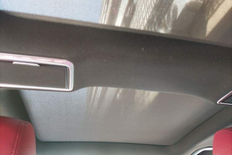 Used Mercedes-Benz GLC 2019 Facelift GLC 260 L 4MATIC Luxury Model
