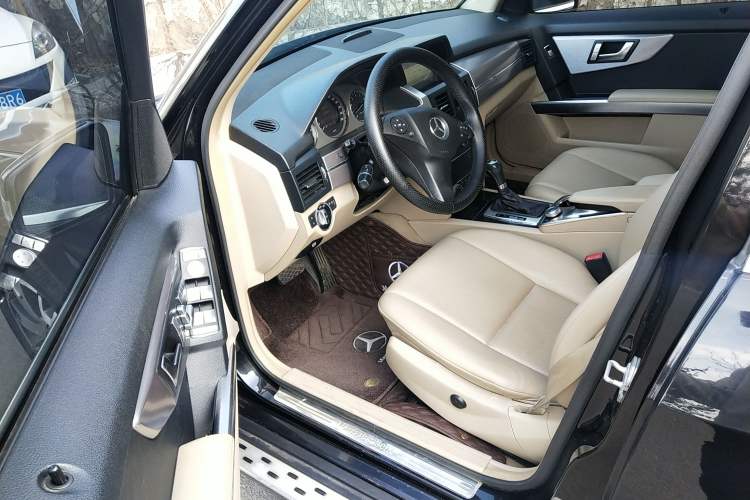 Used Mercedes-Benz GLK-Class 2012 GLK 300 4MATIC Fashion Model Driver Seat