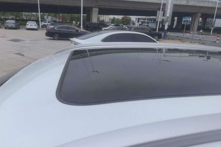 Used Geely Galaxy Xingjian 7 EM-i 2025 120km Launch+ Version Roof